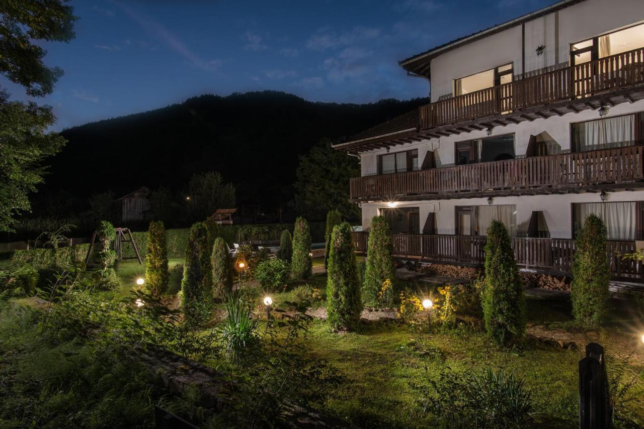 Family Hotel Bile Beli Osŭm Eksteriør billede